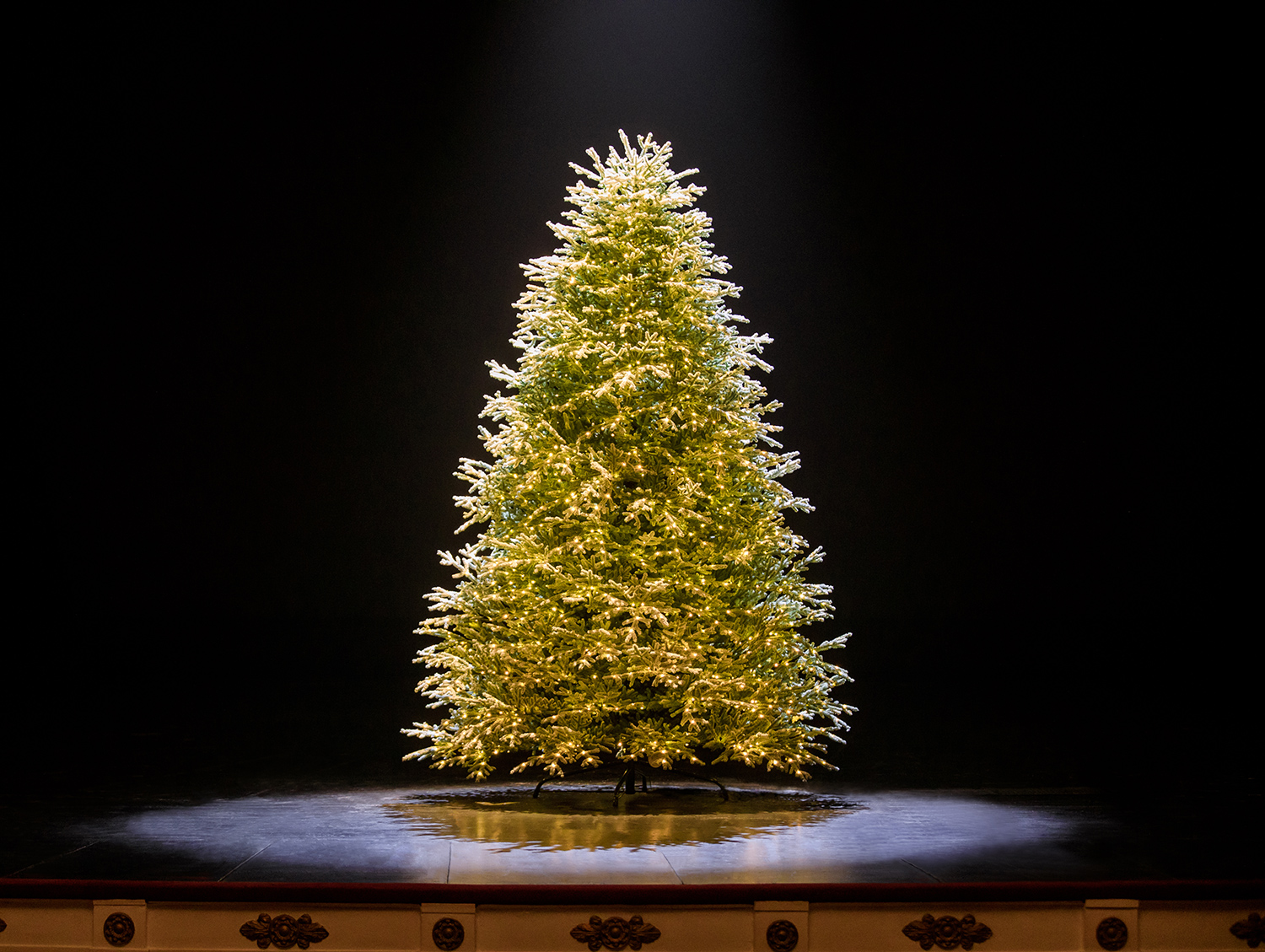 Искусственные ели от Max Christmas