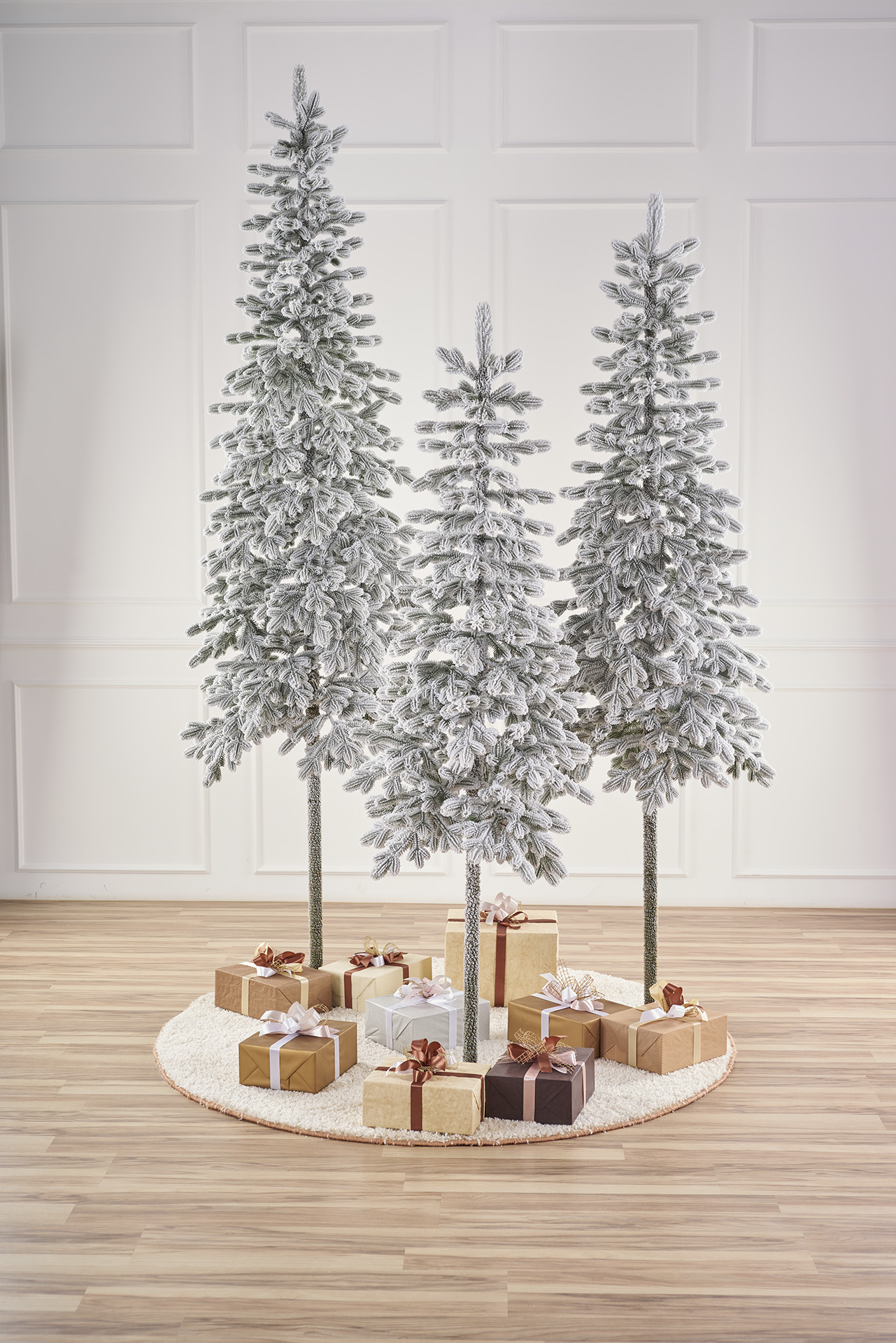 Ель искусственная заснеженная Королева Тянь Шаня