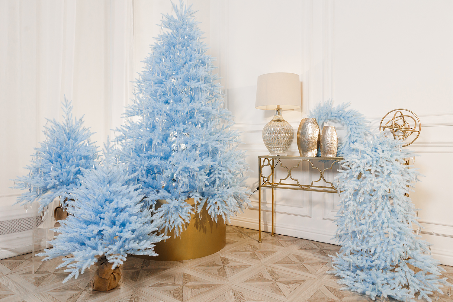 Искусственные елки Max Christmas