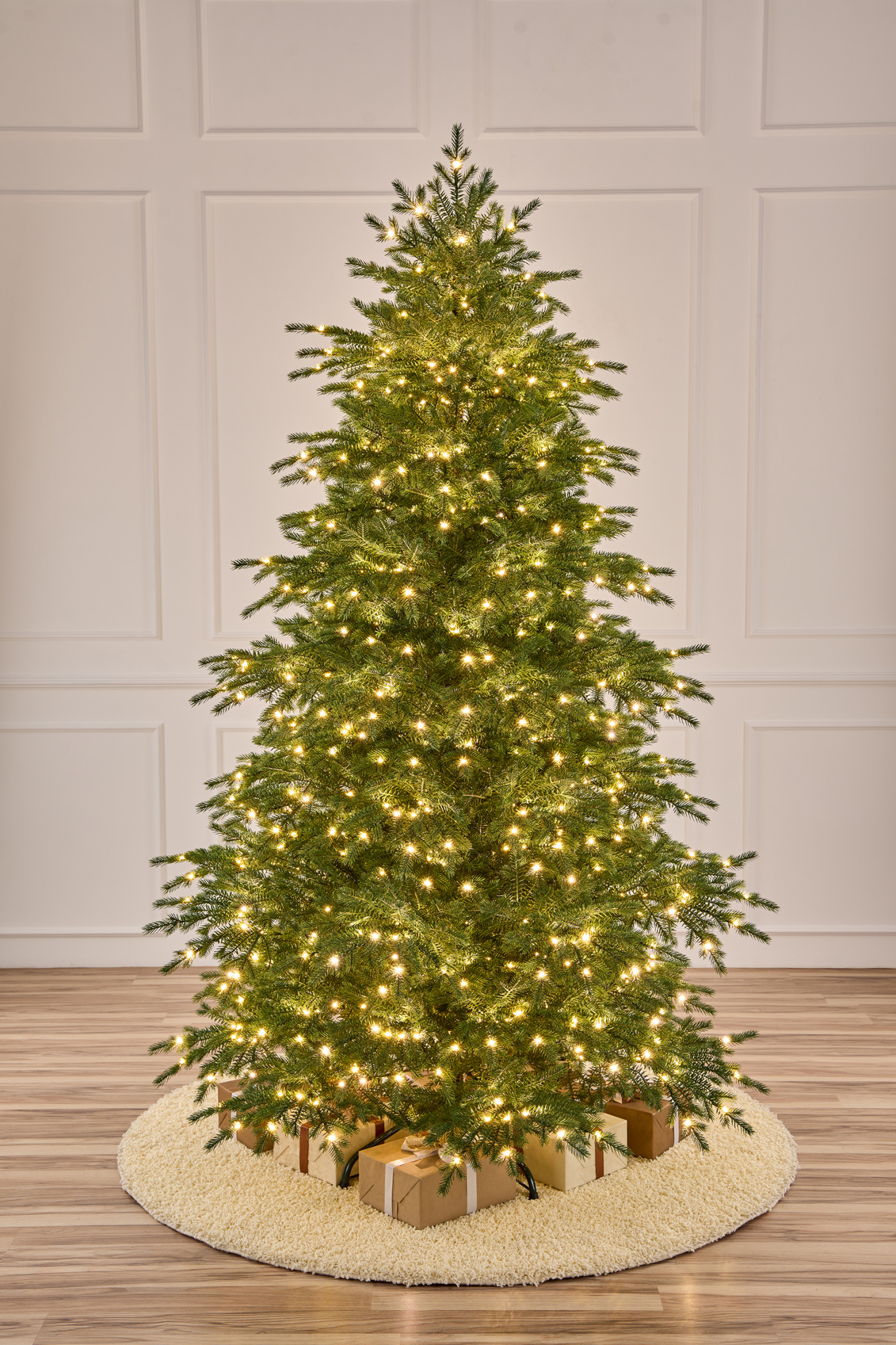 Ель искусственная литая Мурманская с лампочками