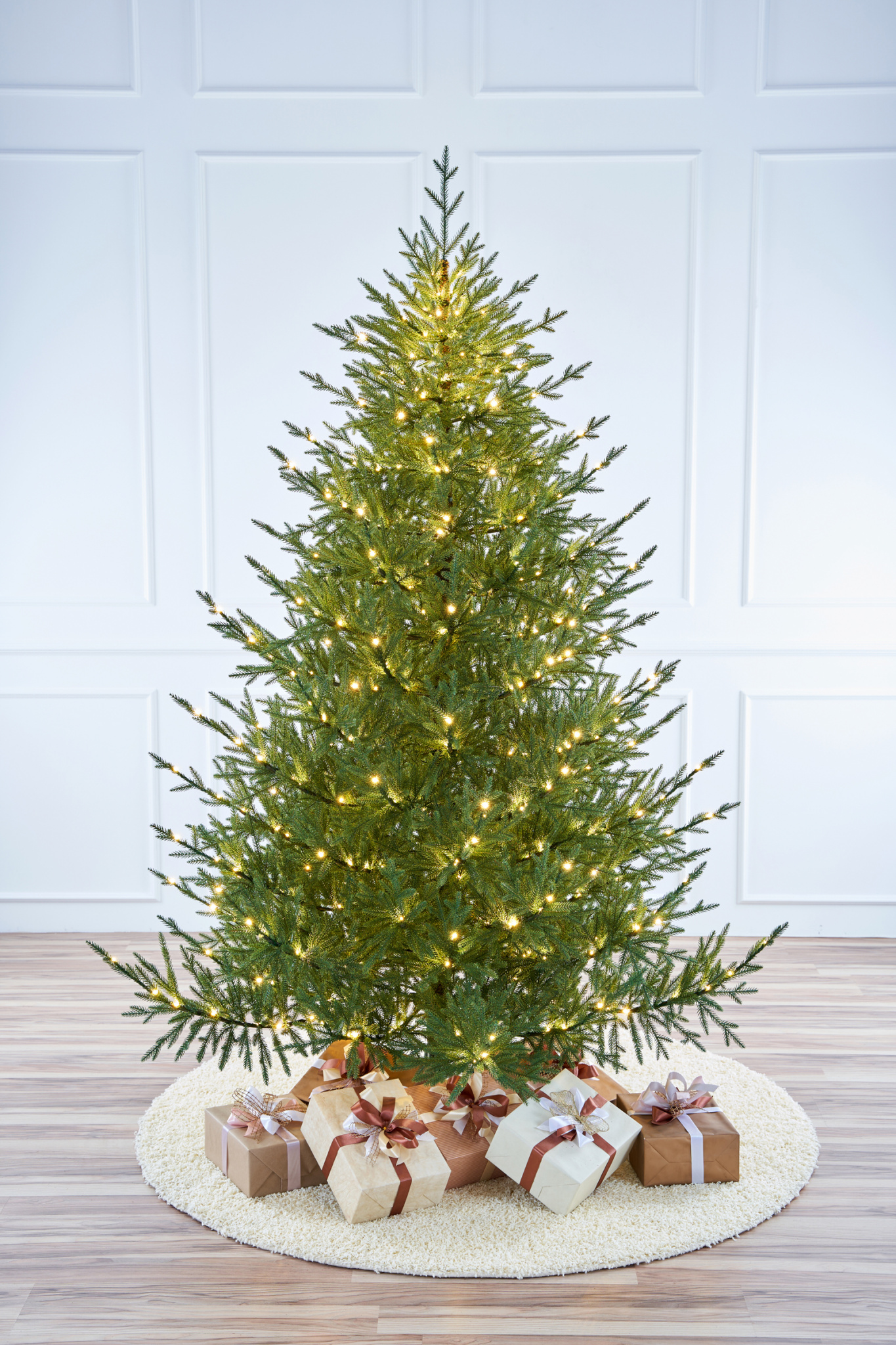 Ель искусственная литая Лесная Симфония с лампочками