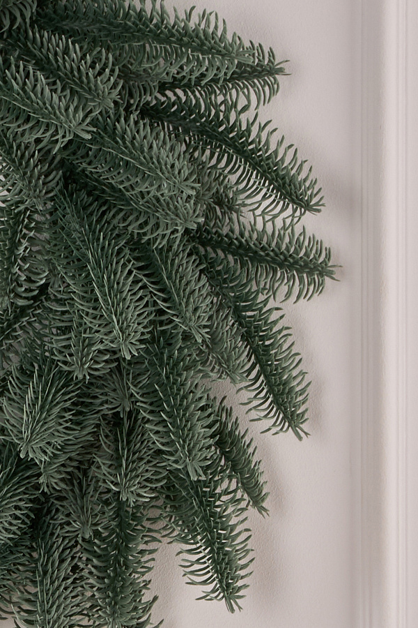 Венок рождественский Нобилис голубой