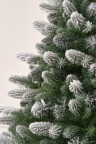 Ель искусственная премиум заснеженная Омская