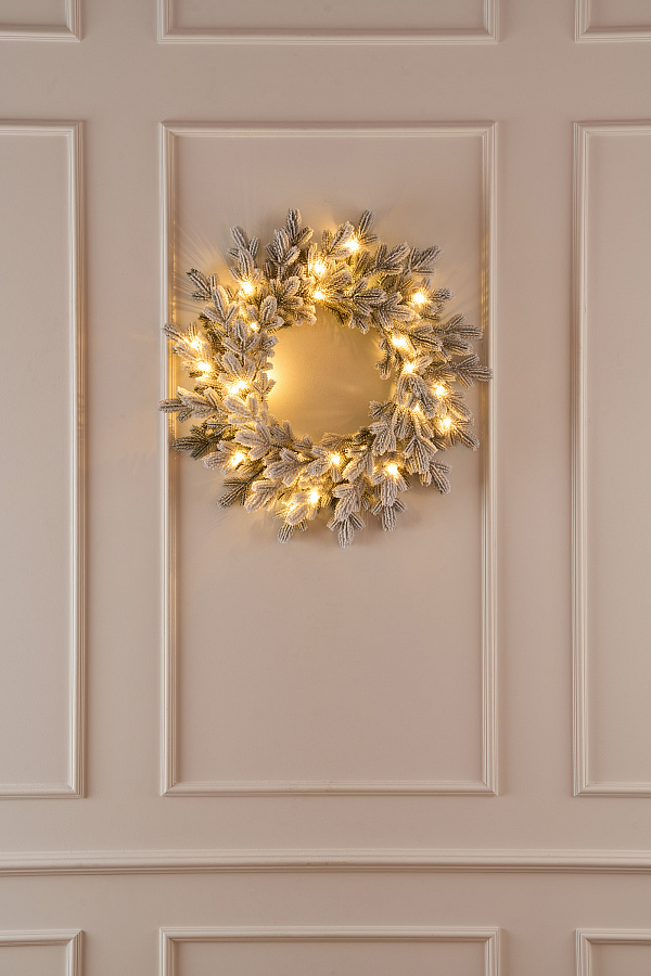 Венок Византийский заснеженный с лампочками