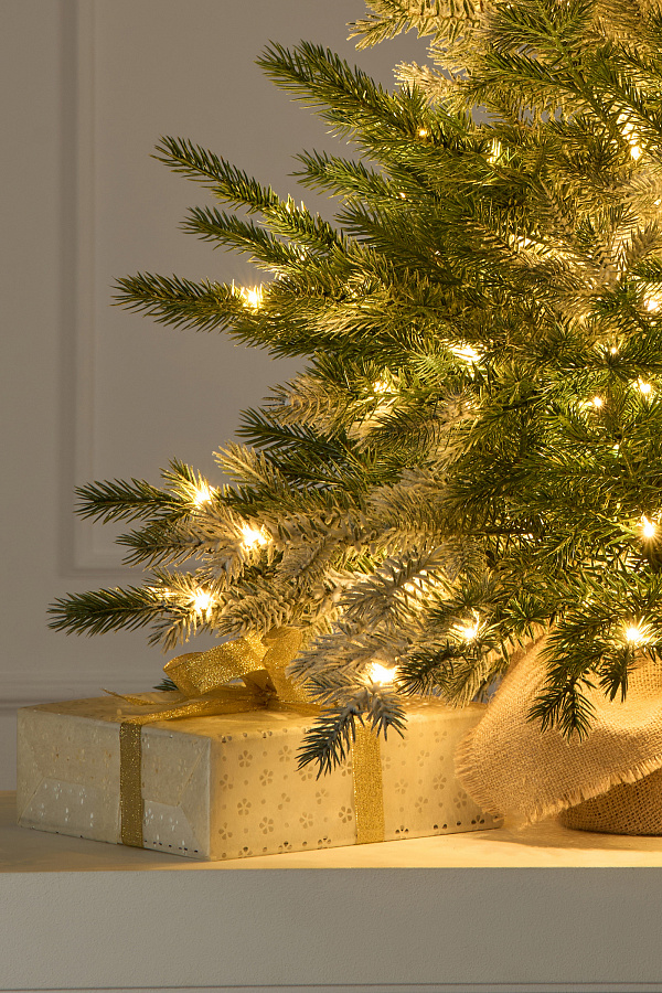 Ель Шуша настольная иней с лампочками