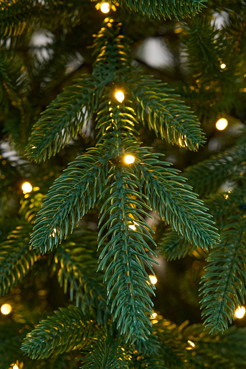 Елка с лампочками литая Пушкинская