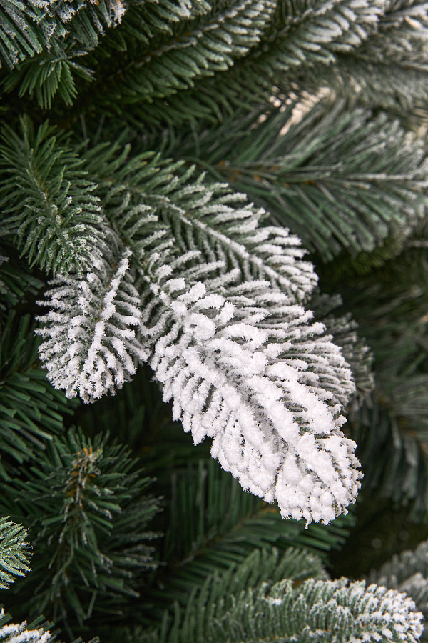 Ель искусственная премиум заснеженная Омская