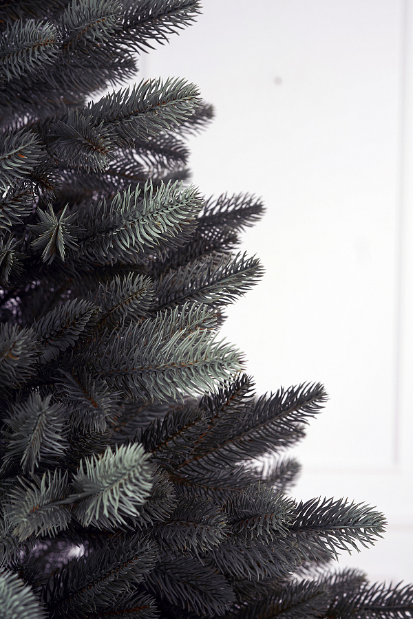 Ель литая Коломенская голубая