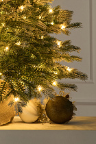 Ель Феерия настольная иней с лампочками