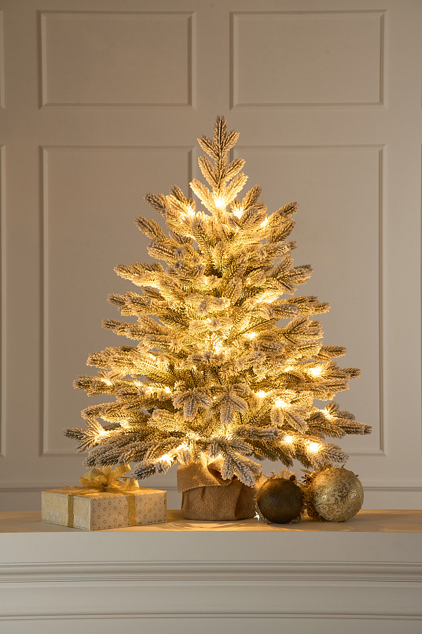 Ель настольная Версальская заснеженная с лампочками