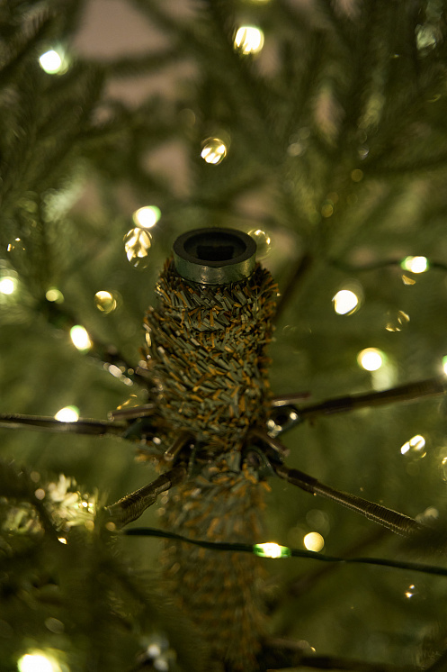 Ель голубая с лампочками литая Арко Элитная