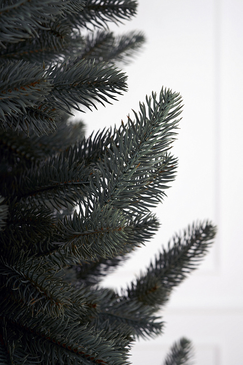 Ель литая Сочинская голубая