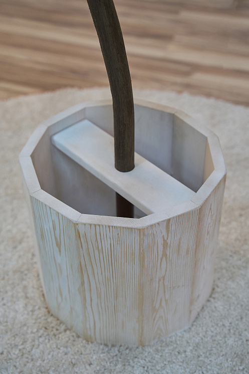 Ель искусственная Эми с лампочками заснеженная на штамбе