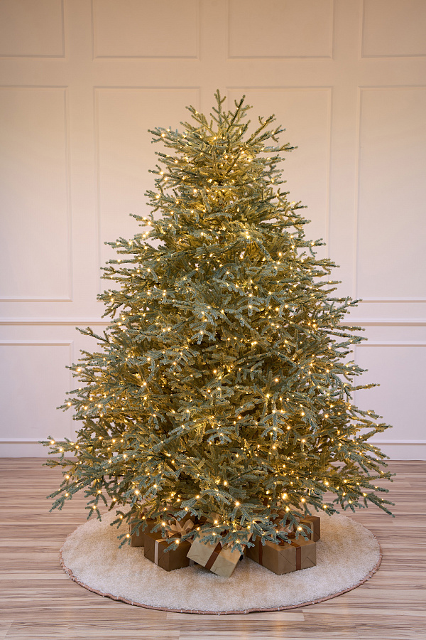 Ель голубая с лампочками литая Арко Элитная