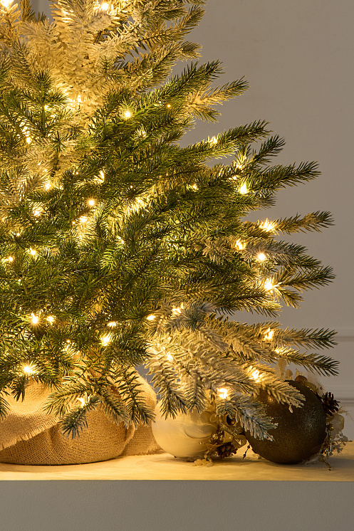 Ель Шуша настольная иней с лампочками