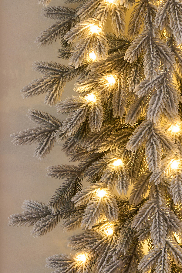 Гирлянда рождественская Версальская заснеженная с лампочками