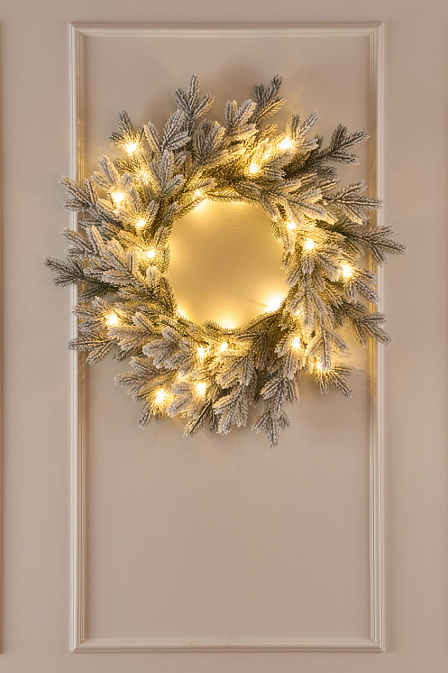 Венок Версальский заснеженный с лампочками