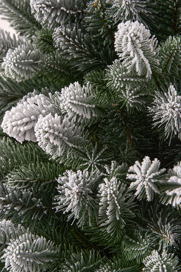 Ель искусственная премиум заснеженная Омская